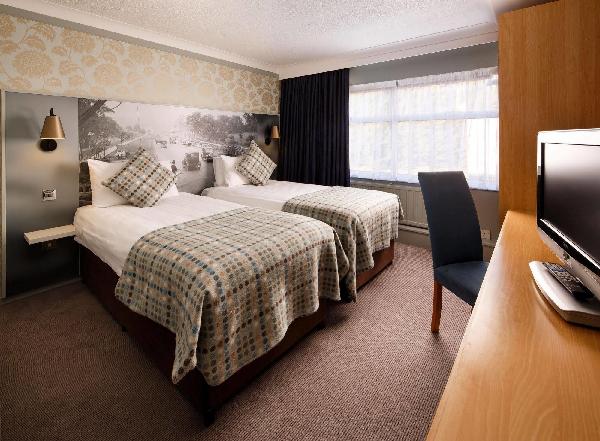 Mercure London Watford Hotel Buitenkant foto